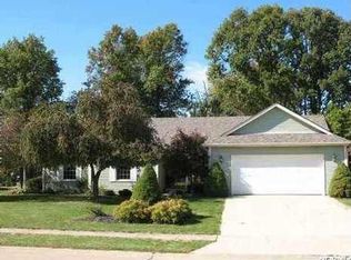 1230 Meadowview Ln, Amherst, OH 44001