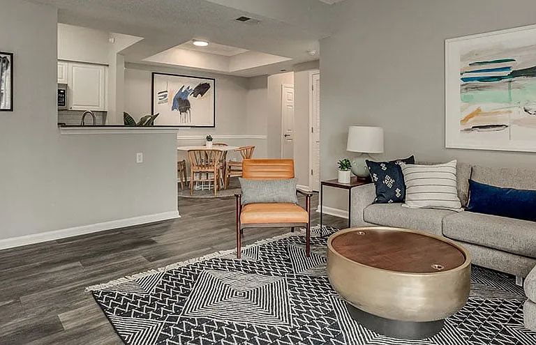 The Crossing at Barry Road Apartments — Photo 42