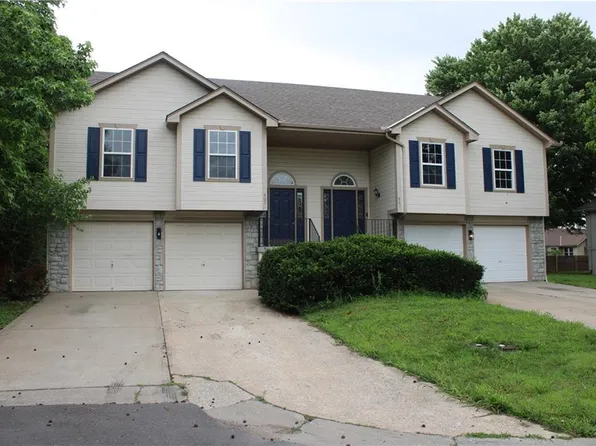 403 NW Highland Ln, Blue Springs, MO 64014