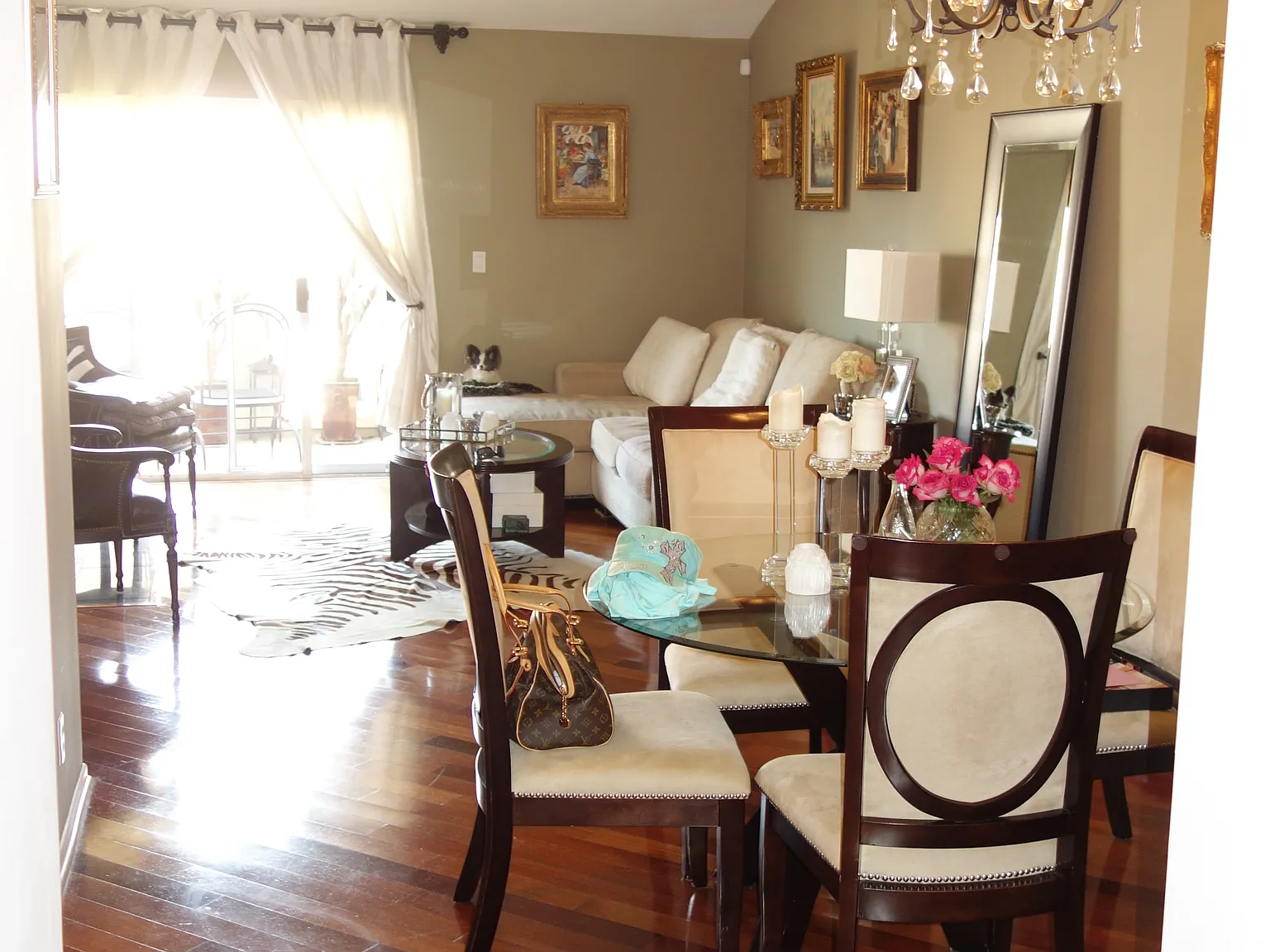 3 bed, 1279 sqft, $3,950 — Photo 3
