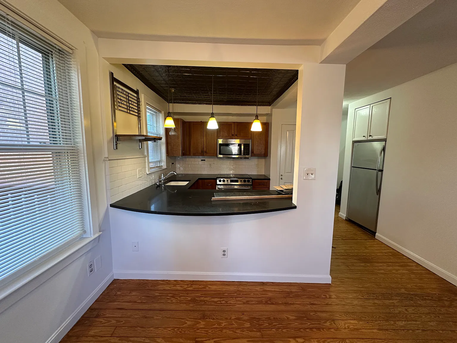 3 bed, $3,300 — Photo 4