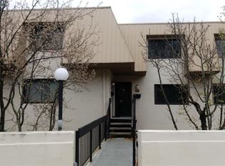 475 Bay Village Dr, Rochester, NY 14609