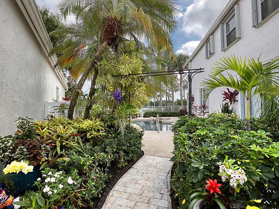 5th image of 2070 Chagall Cir