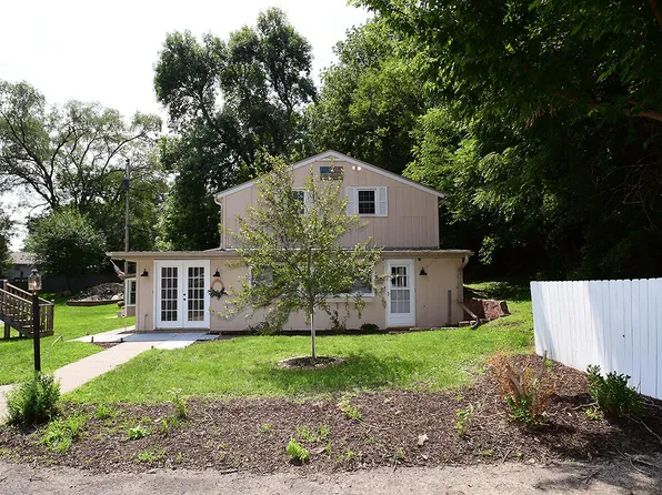 207 Old Mormon Bridge Rd, Crescent, IA 51526