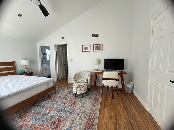 3rd image of 1909 Vassar St Unit 104