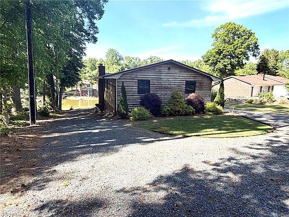 3rd image of 1438 Beckner Rd