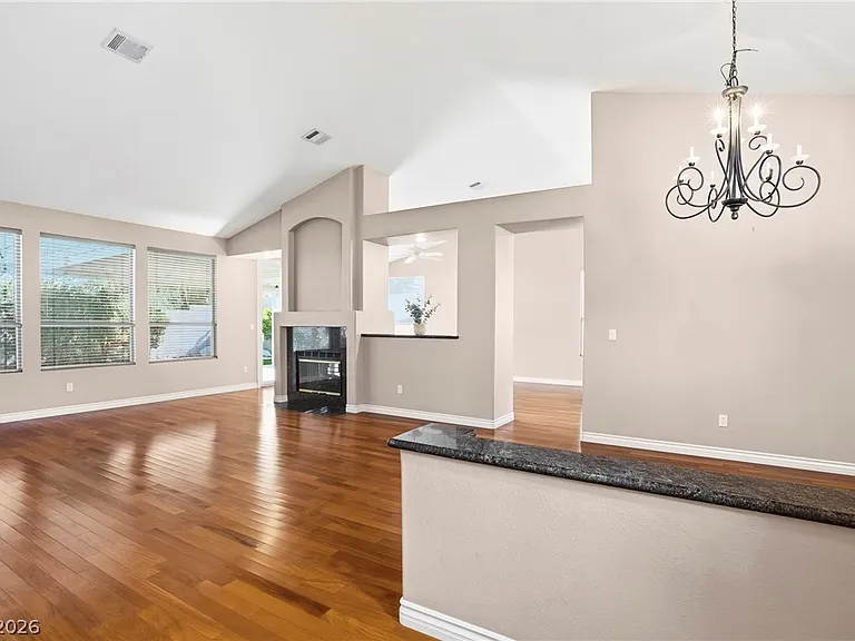 2870 Deerwood Ct — Photo 6