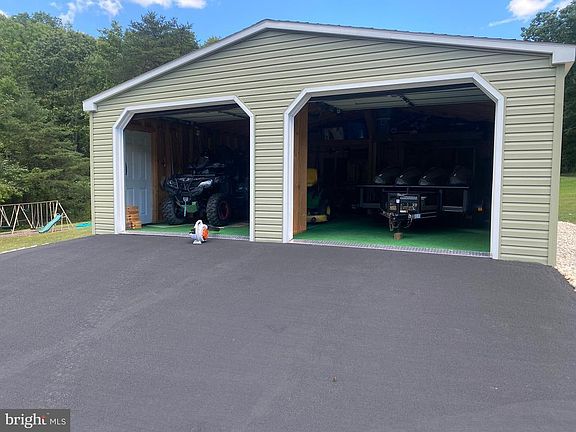 5th image of 495 Fox Hollow Rd