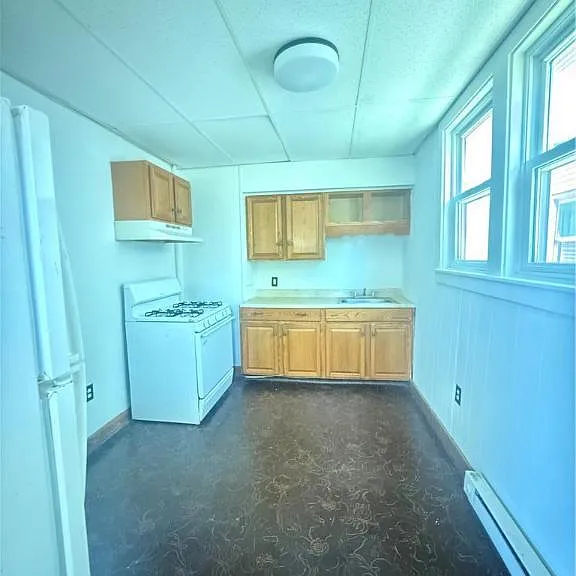 122 2nd Ave #2 — Photo 2