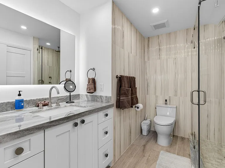 120 N Ocean Blvd #203 — Photo 36