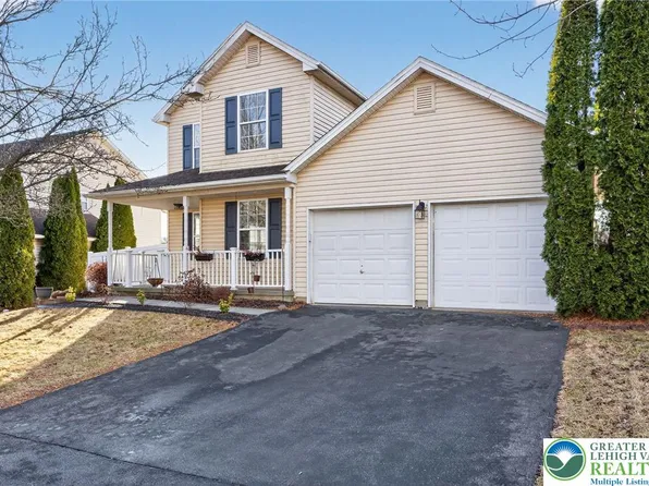 275 Crown Dr, Easton, PA 18040