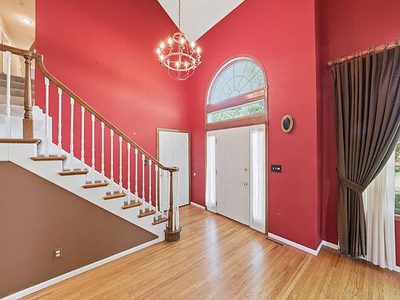 3rd image of 6089 Brandywine Dr