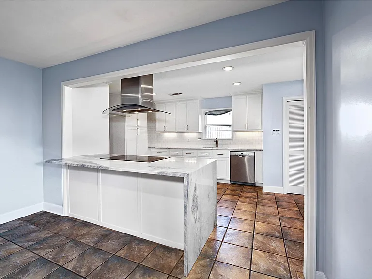 3415 Freshmeadows Dr — Photo 12