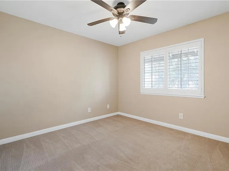 10112 Banyan St — Photo 16