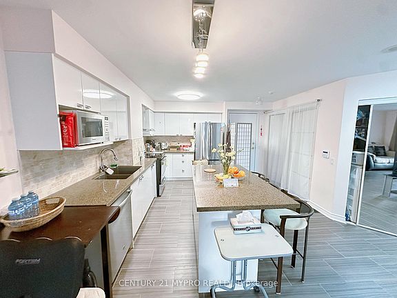 5th image of 35 Kingsbridge Garden Cir #2201