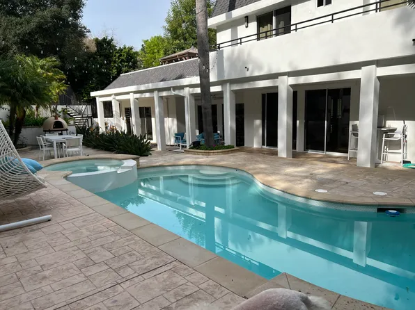 7612 Willow Glen Rd, Los Angeles, CA 90046