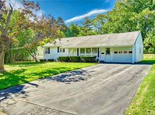 53 Summit Hill Dr, Rochester, NY 14612