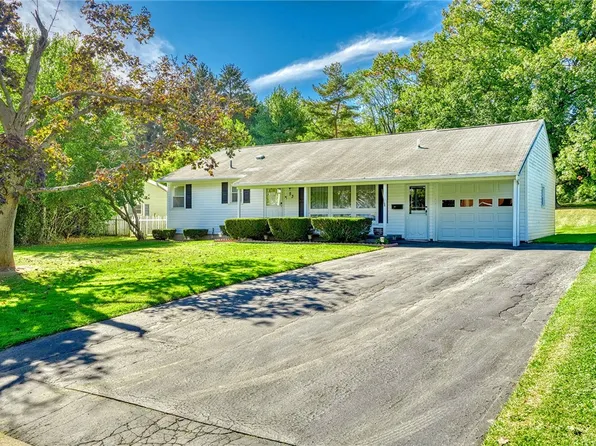 53 Summit Hill Dr, Rochester, NY 14612