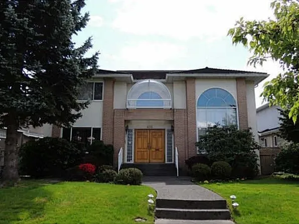 438 W 43rd Ave, Vancouver, BC V5Y 2T8