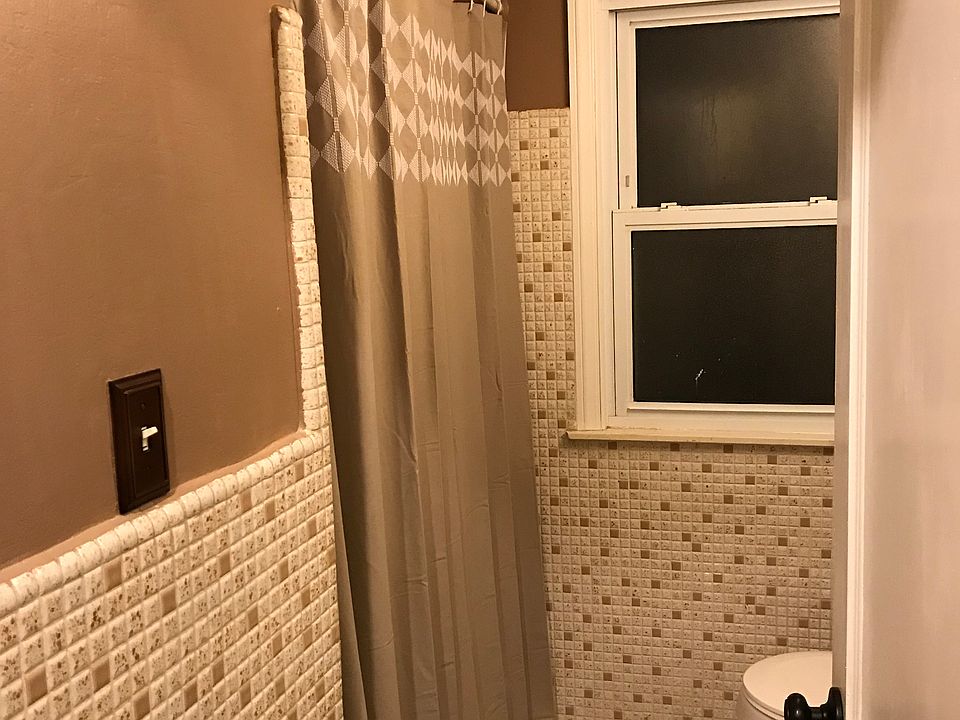2nd image of 13754 Birrell St