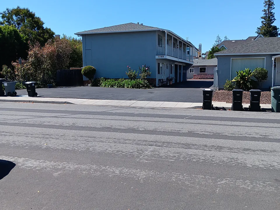 1068 Bonita Ave #2