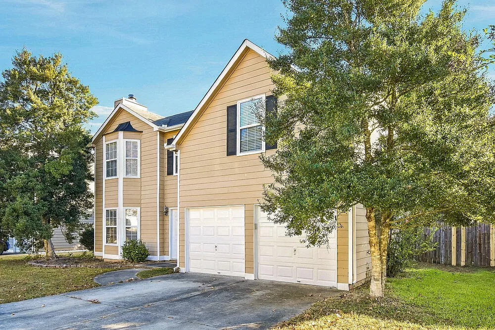 4 bed, 2.5 bath, 2082 sqft, $2,270 — Photo 4
