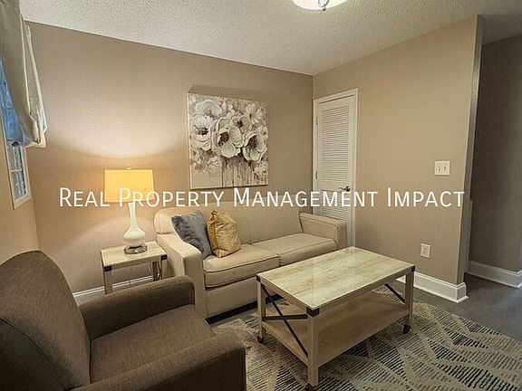 4th image of 301 W Haggard Ave Unit 11