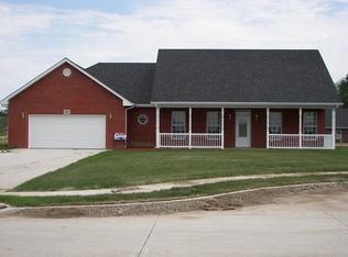 107 Audee Ct, Hallsville, MO 65255