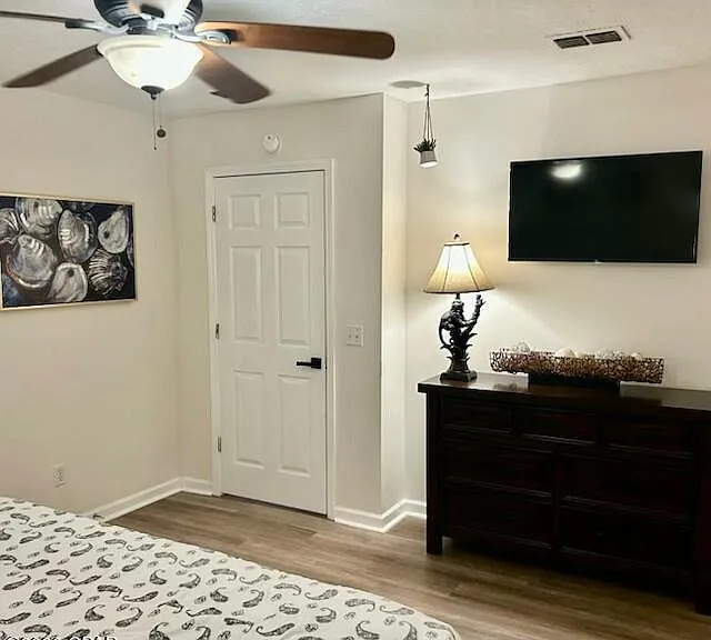 11710 Seashore Ln — Photo 14