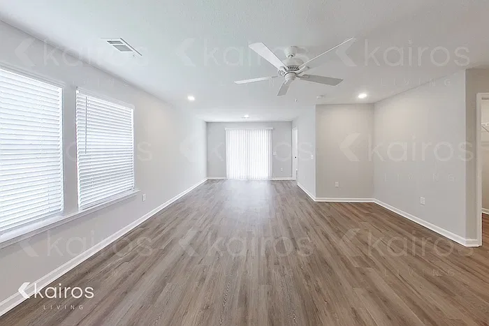 2 bed, 2.0 bath, 1207 sqft, $1,545 — Photo 3