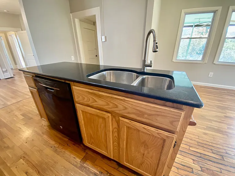 40 Larchmont Rd — Photo 14