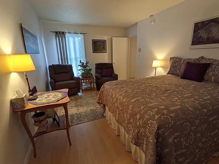 Master bedroom 2