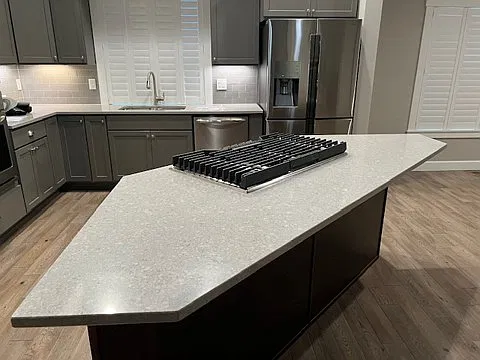 4 bed, 2283 sqft, $3,600 — Photo 4