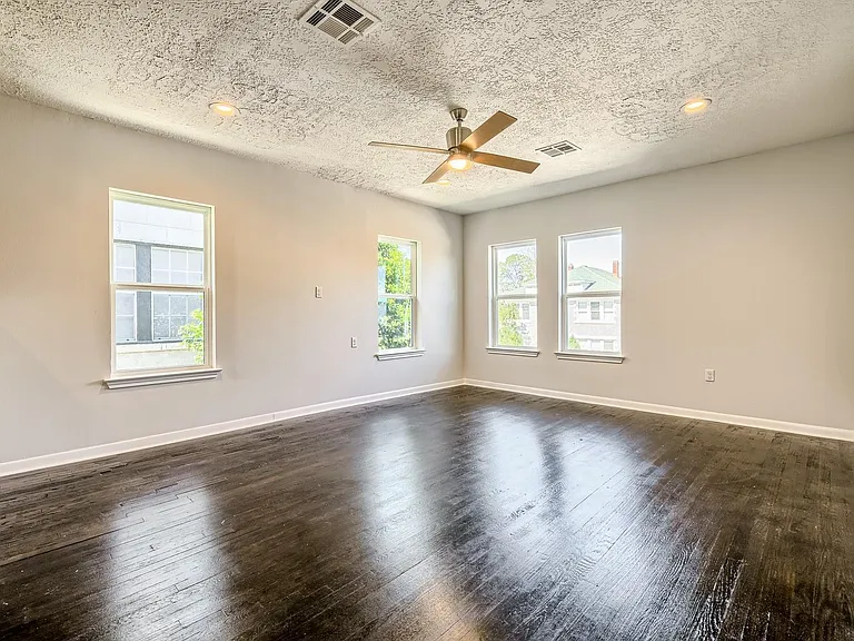 519 W Clay St #2 — Photo 13