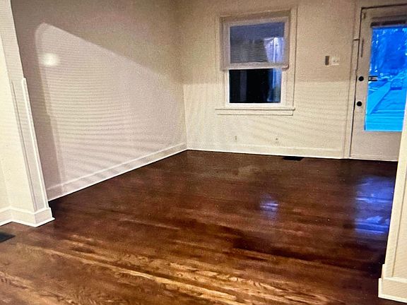 2nd image of 811 E 52nd St #811