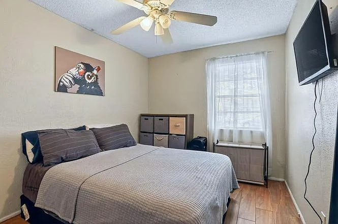 6611 NW 24th Ct — Photo 7