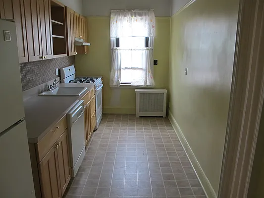 Rented by SUN WOOD REAL ESTATE | media 1