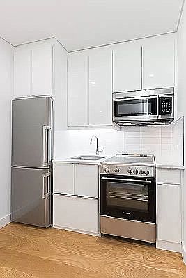 4th image of 59 Thompson St #30A