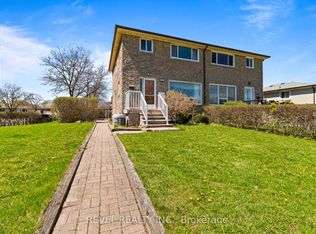 6821 Darcel Ave, Mississauga, ON L4T2W4
