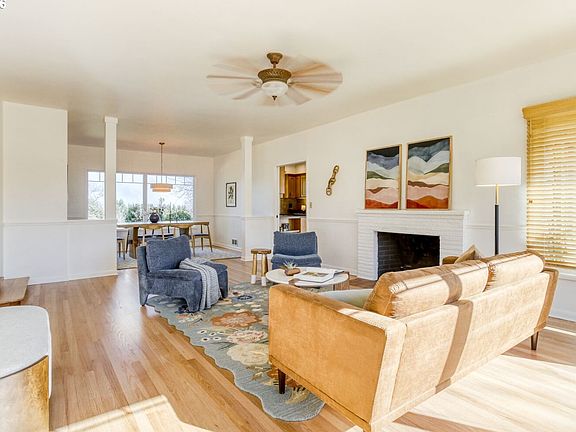 3rd image of 12525 SE Ridgecrest Rd