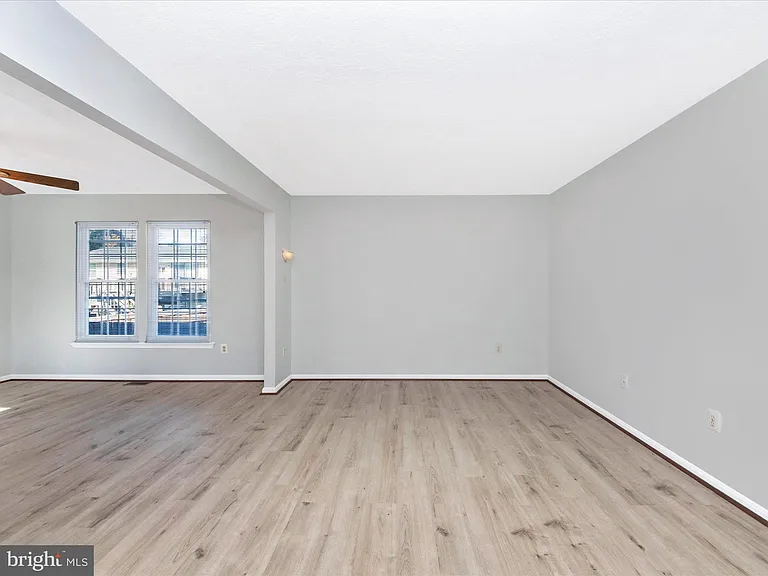 408 Willow Hill Ct — Photo 54