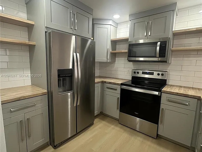 10425 SW 112th Ave #215 — Photo 4