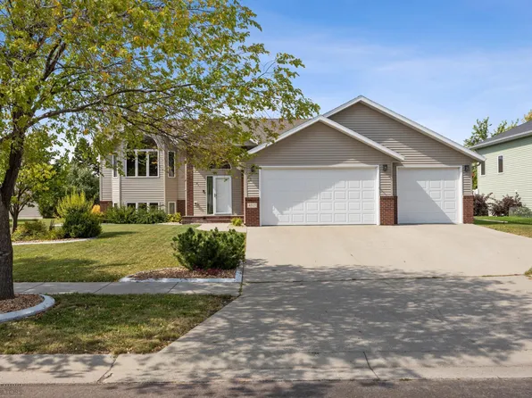 4315 53rd St S, Fargo, ND 58104