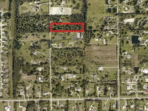 15221 Shamrock Dr, Fort Myers, FL 33912