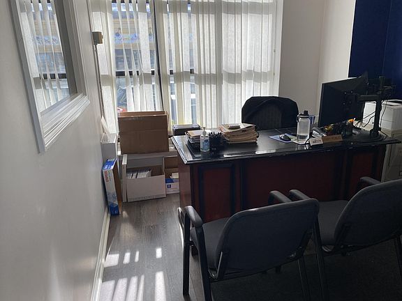 2nd image of 495 Medford St #1