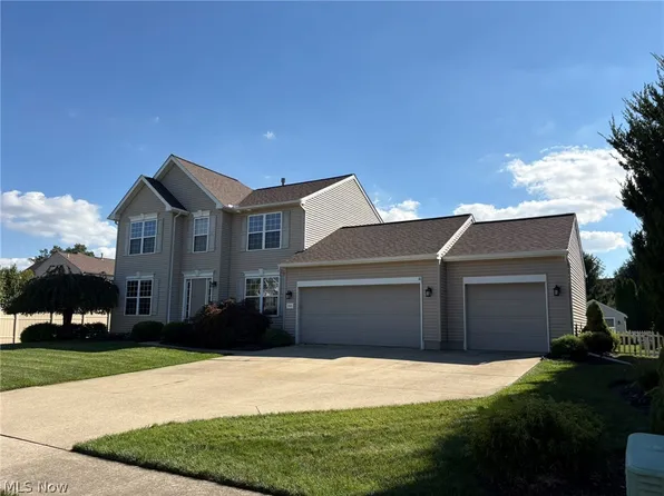 203 Rivers Edge Dr, Amherst, OH 44001