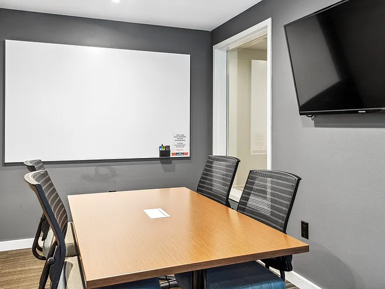16_Wallingford_amenity_conference room
