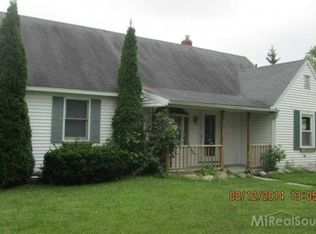 4131 Ravenswood Rd, Marysville, MI 48040