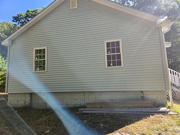 5th image of 203 Town Farm Road