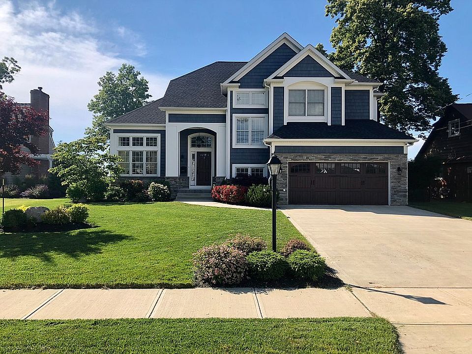 1st image of 28815 Cresthaven Dr